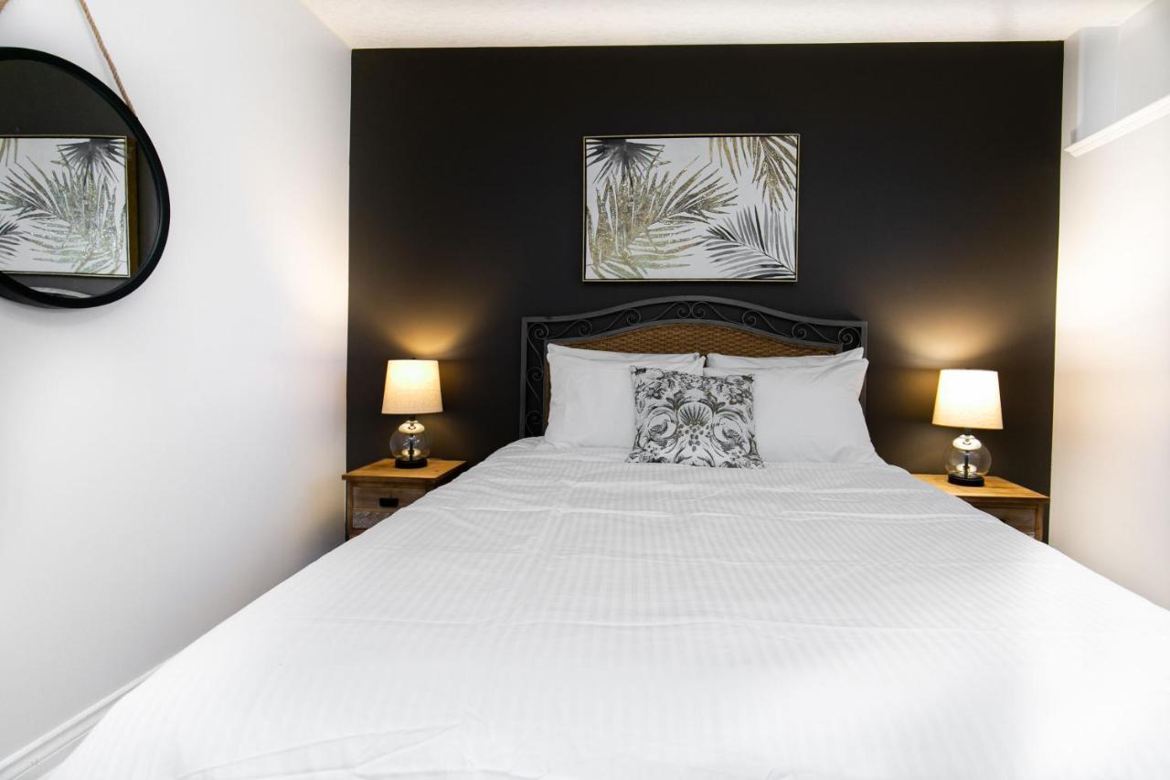 Villa The Royal Bay Getaway Victoria Esterno foto