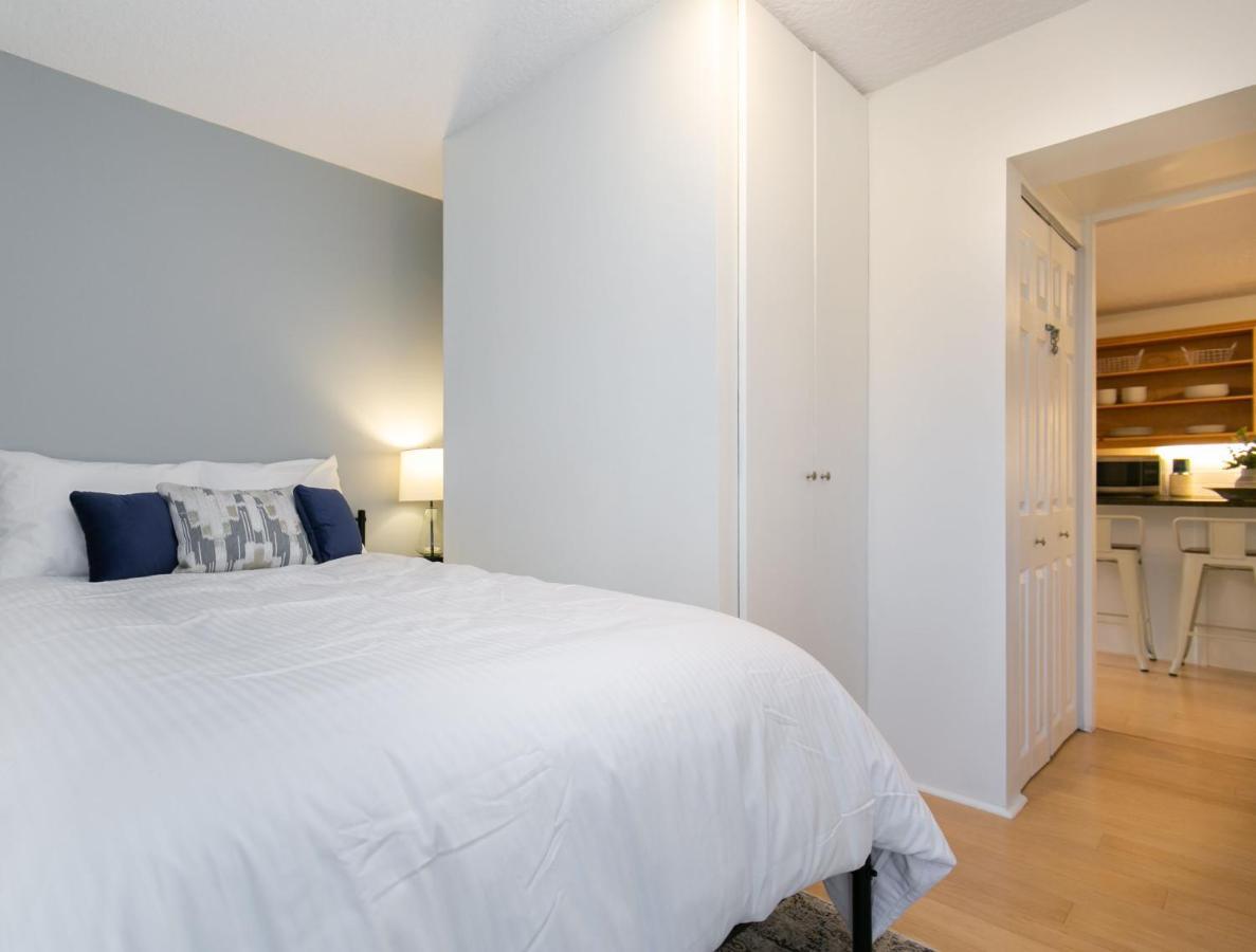 Villa The Royal Bay Getaway Victoria Esterno foto