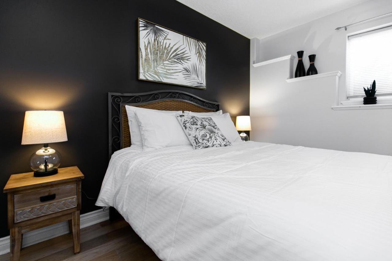 Villa The Royal Bay Getaway Victoria Esterno foto